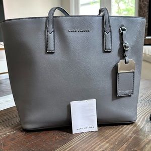 Marc Jabobs dark grey bag! Rarely used. Great for work! Fits laptop and more!